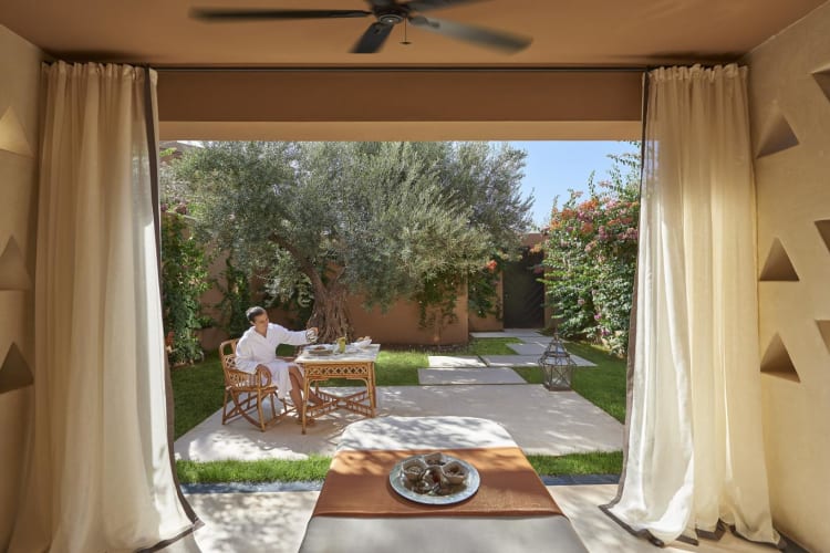 Leisure spa-treatment-room-garden-nws